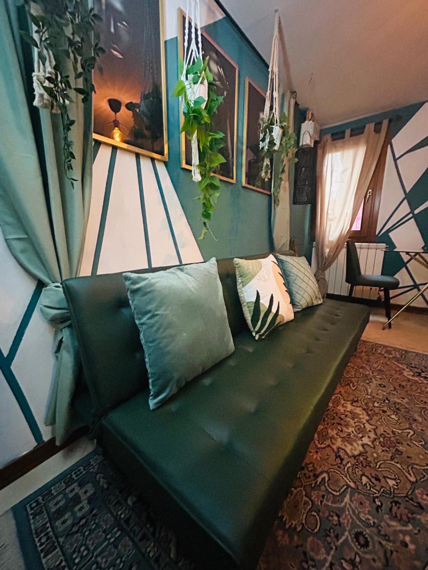 Family House Di Genny E Nicola Small Suite Кіоджа Екстер'єр фото